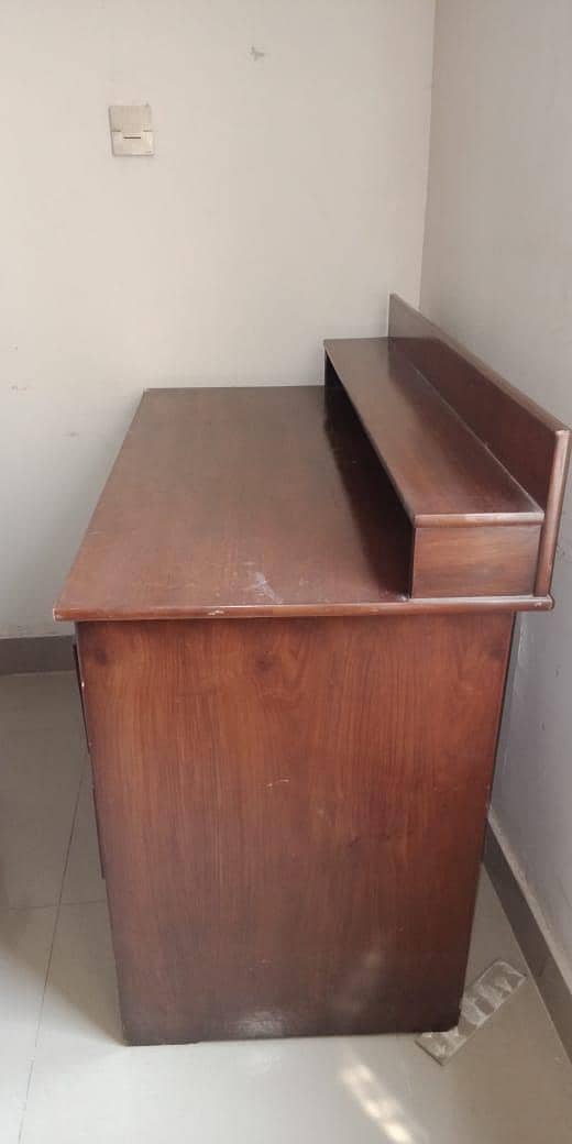 Wooden Computer Table 0