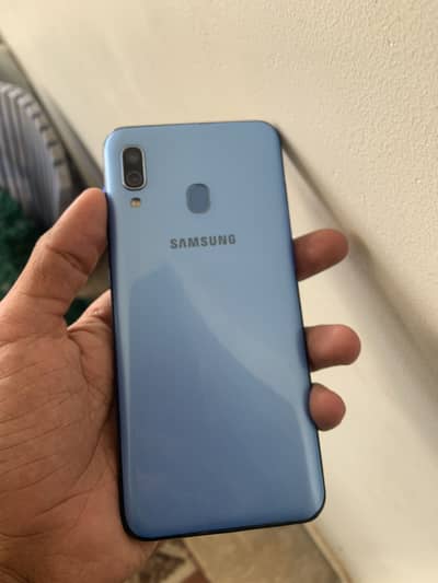 Samsung Mobile A20