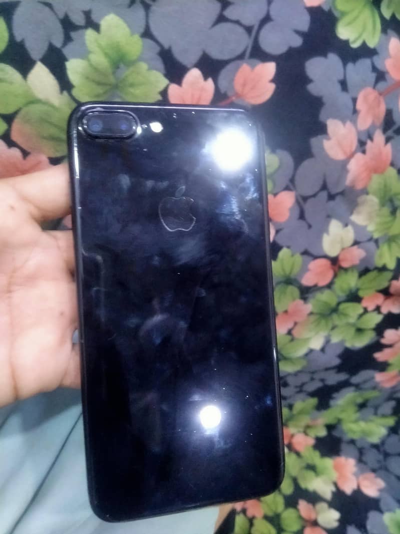 Apple iPhone 7 Plus 2
