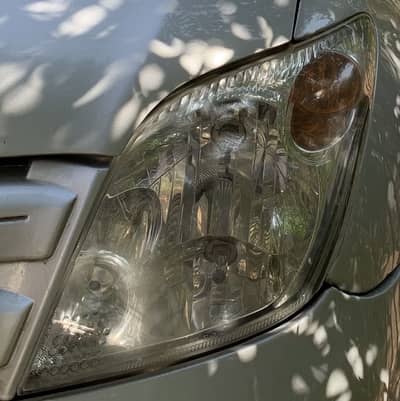 Toyota ist headlights 2003-07