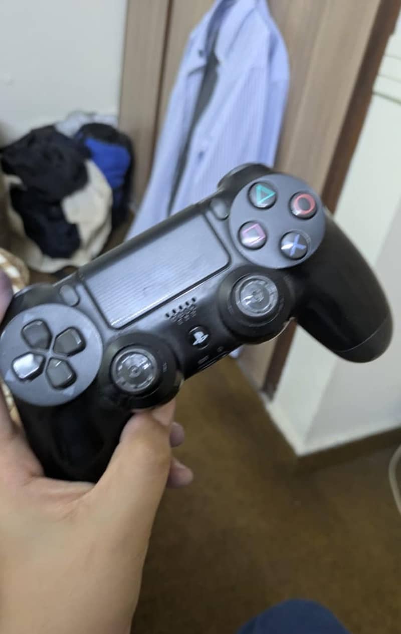 Sony PS4 7