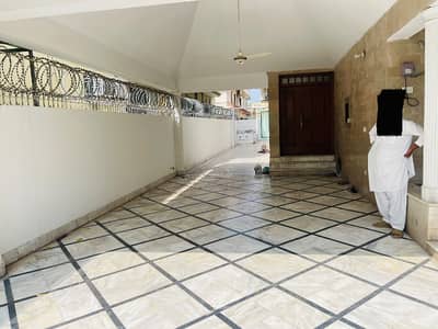 Prime Location 1 Kanal Ground portion + Basement Available For rent