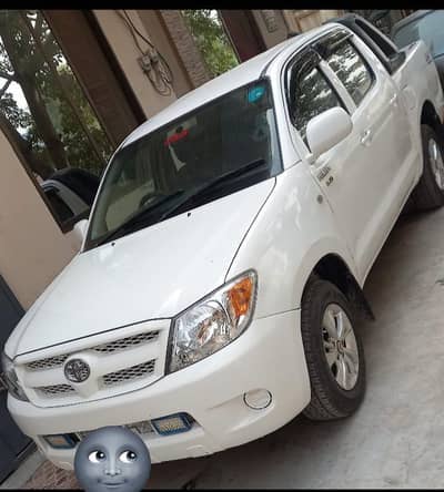 Toyota Hilux 2007 urgent sale