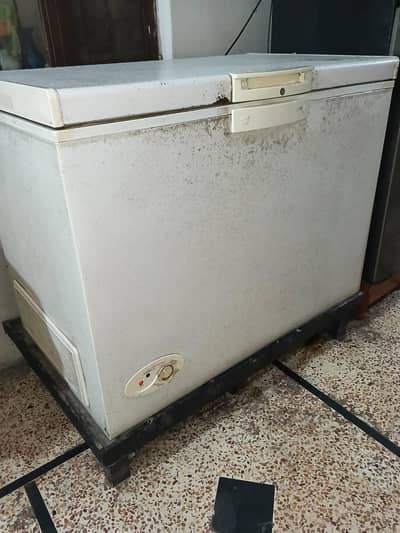 FREEZER FOR SALE EXCELLENT CONDITION