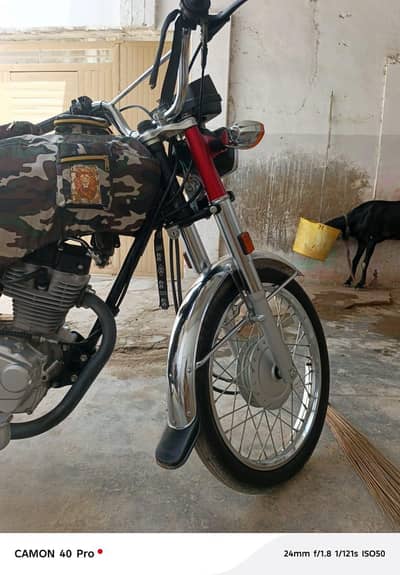 honda 125 for sall contact 03233215773==03472330024
