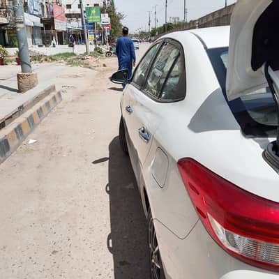 Yaris ativ X 1.5 100% genioun