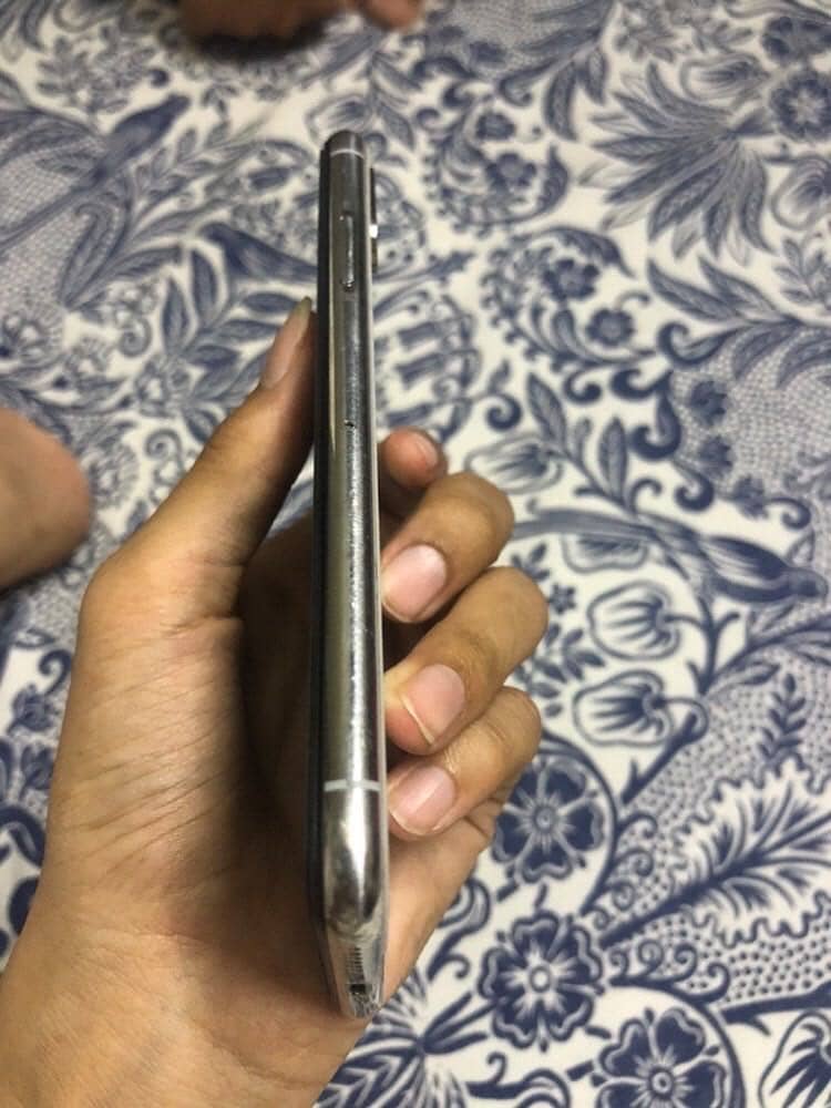 Apple iPhone X 6