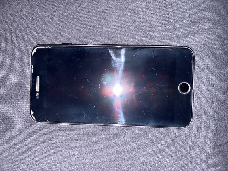 Apple iPhone 8 Plus 1