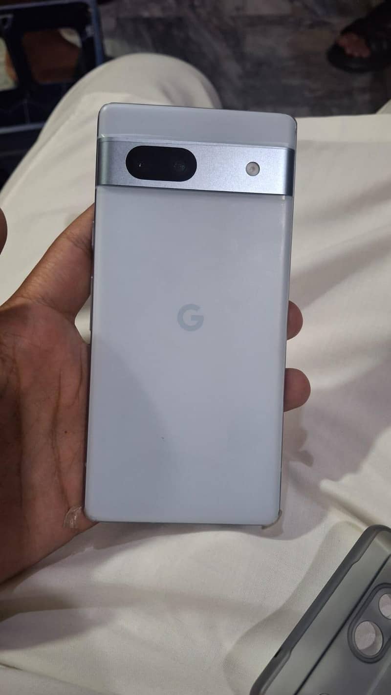 Google Pixel 7a 4
