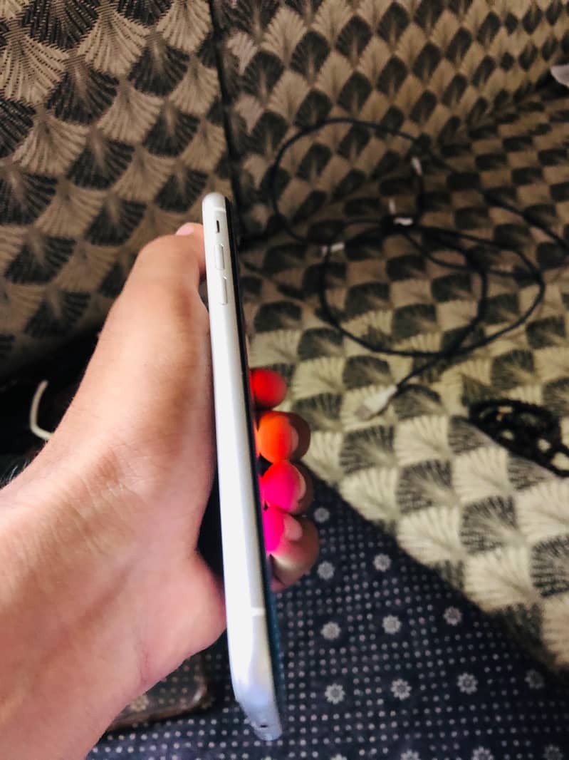 iPhone 11 2
