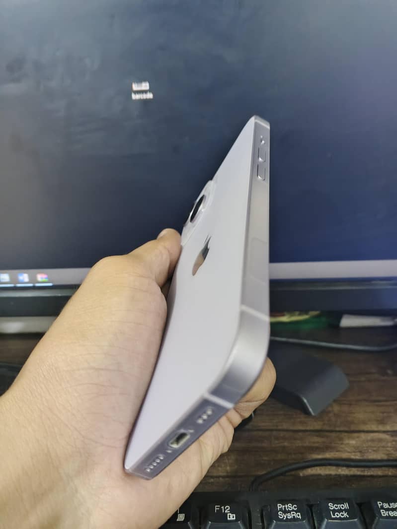 Apple iPhone 14 4