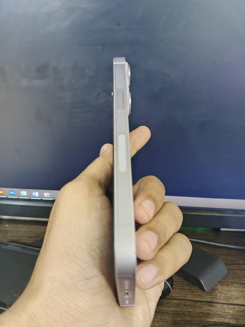 Apple iPhone 14 5