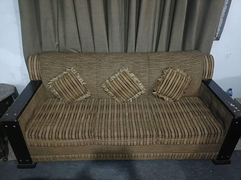 used sofas in good condition 0