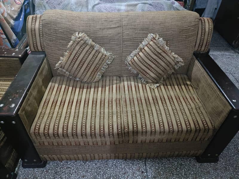 used sofas in good condition 1