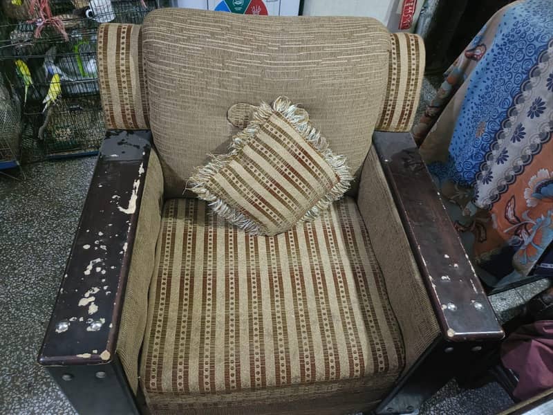 used sofas in good condition 3