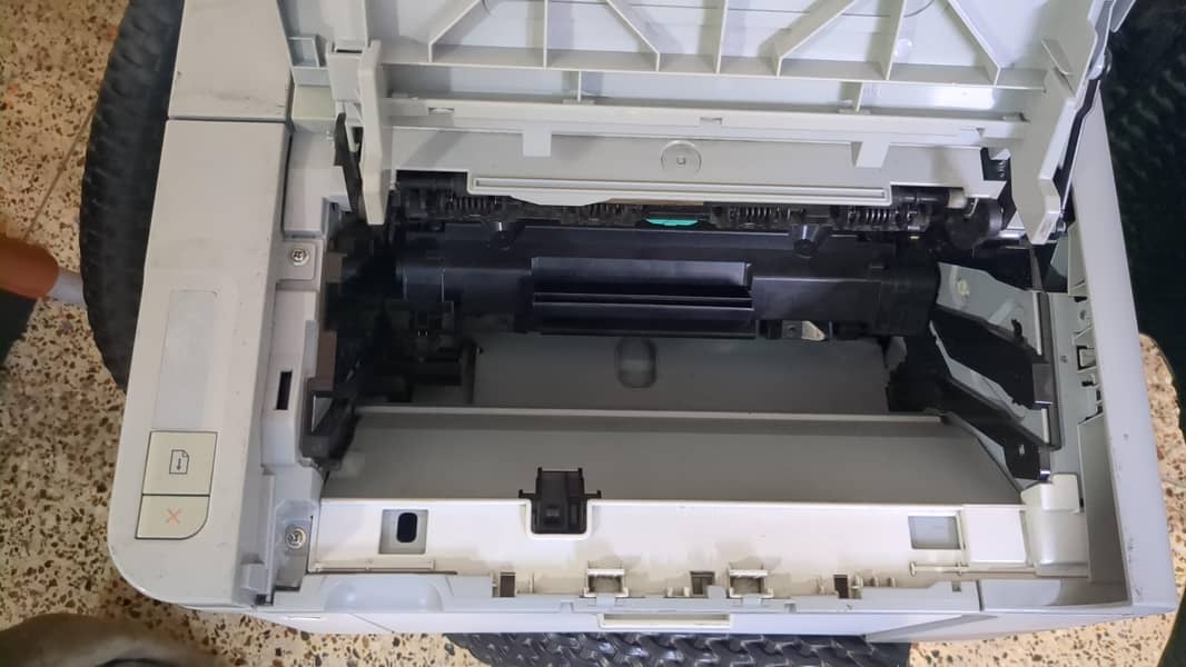 HP 1566 printer 1