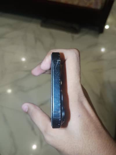 Apple iPhone 15