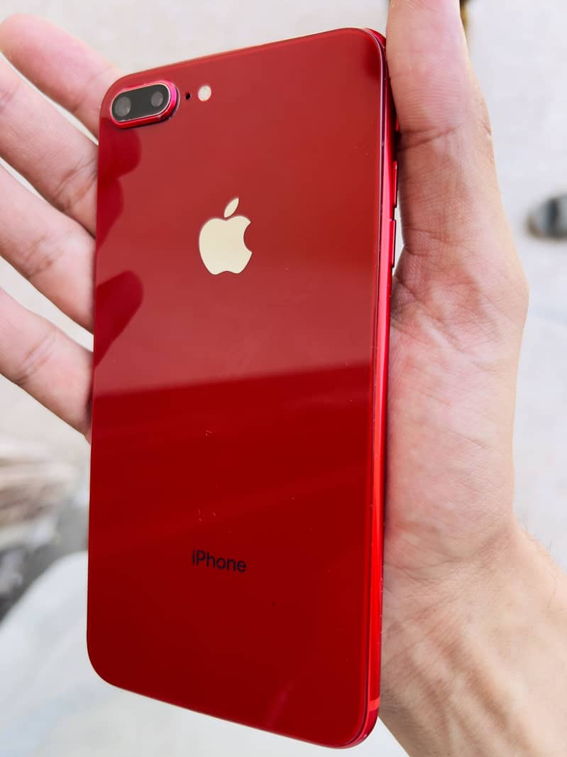 Apple iPhone 8 Plus 1