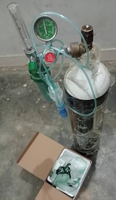 oxygen cylinder