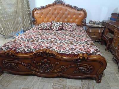 Luxury Bedroom Furniture Set