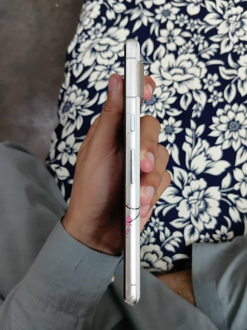 Google Pixel 7 3