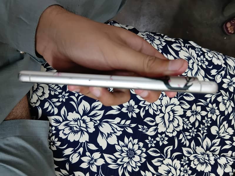 Google Pixel 7 5