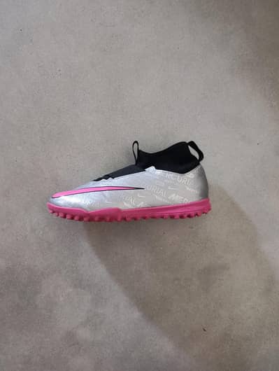 Brand new Nike kids football shoes Mercurial superfly 9 (negotiable)