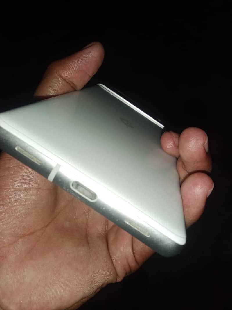 Google Pixel 7a 1
