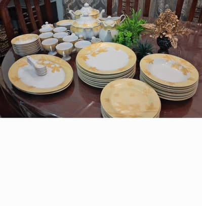 71 peices dinner set for sale