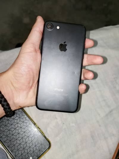 Apple iPhone 7