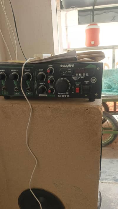 Amplifyer or speakers