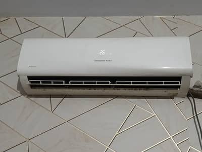 changhong ruba ac 100% perfect condition chill colling