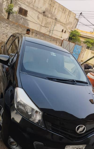Toyota Vitz 2013