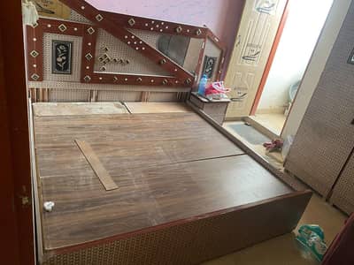 bed f