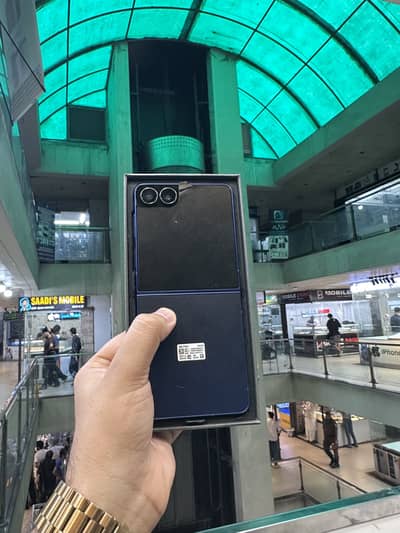 Samsung Mobile Z Flip 7  12 256GB non pta