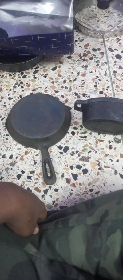 firing pan