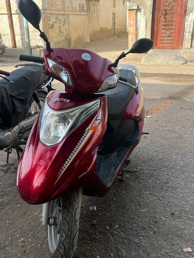 UNITED Scooty 100cc