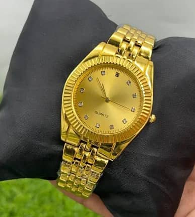 Royal watch (gold and black with free delivery)