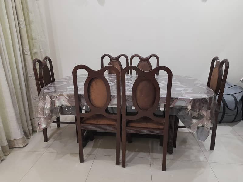 wodden dinning table 4