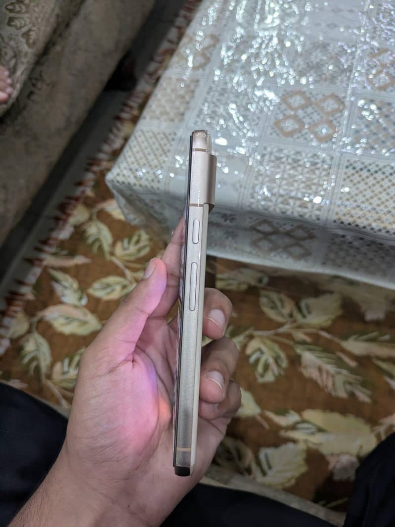 Google Pixel 8 2