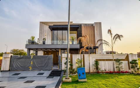 1 KANAL ELEGANT AND FULLY MAINTAINED SUPER HOT LOCATED BUNGALOW IS AVAILABLE IN THE BEST BLOCK OF DHA LAHORE.