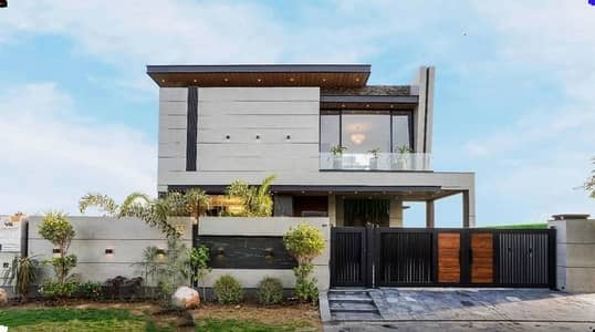 1 KANAL ELEGANT AND FULLY MAINTAINED SUPER HOT LOCATED BUNGALOW IS AVAILABLE IN THE BEST BLOCK OF DHA LAHORE.
