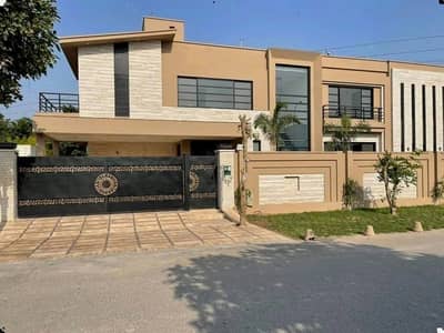 1 KANAL ELEGANT AND FULLY MAINTAINED SUPER HOT LOCATED BUNGALOW IS AVAILABLE IN THE BEST BLOCK OF DHA LAHORE.