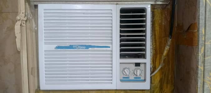 new condition 10/10 inverter Window Ac 410 gas