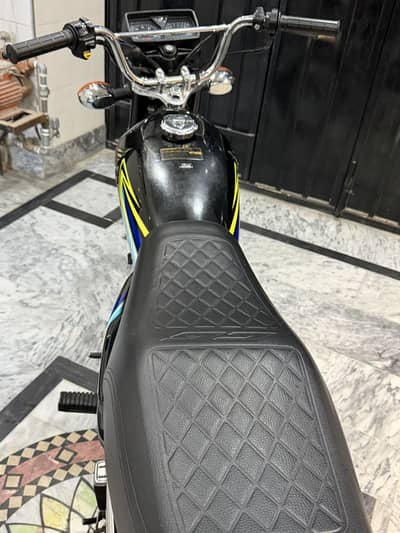 HONDA 125 black