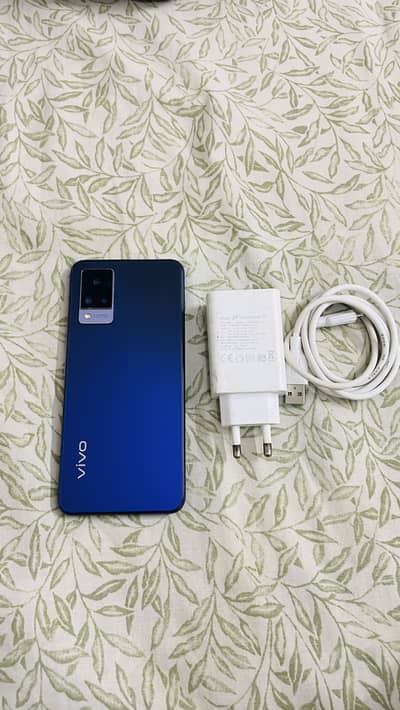 Vivo V21 8/128 with original charger pta official approved