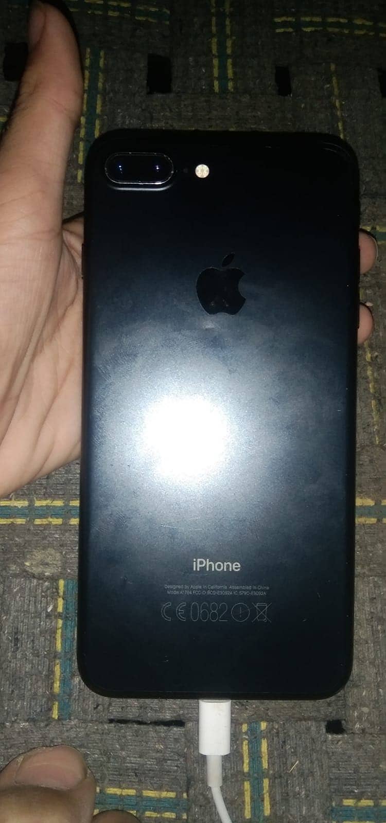 Apple iPhone 7 Plus 0