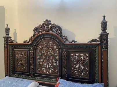 Wooden sheesha bedset king size bed (no mattress)