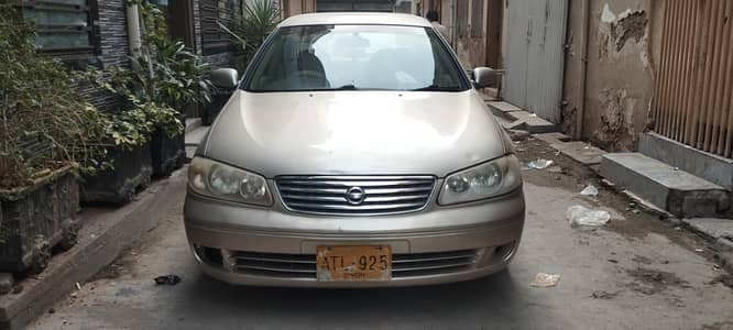 Nissan Sunny 2010