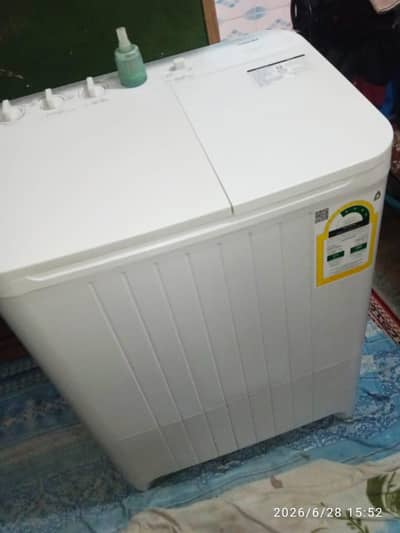 Toshiba washing machine twin tub model number VH-B800LB LAUNDRINA